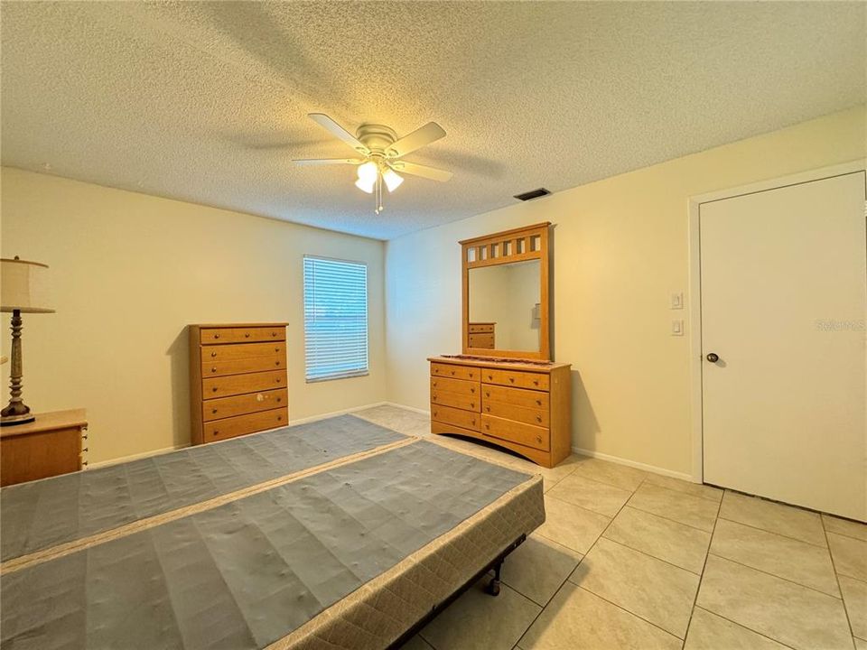 For Rent: $1,700 (2 beds, 2 baths, 912 Square Feet)