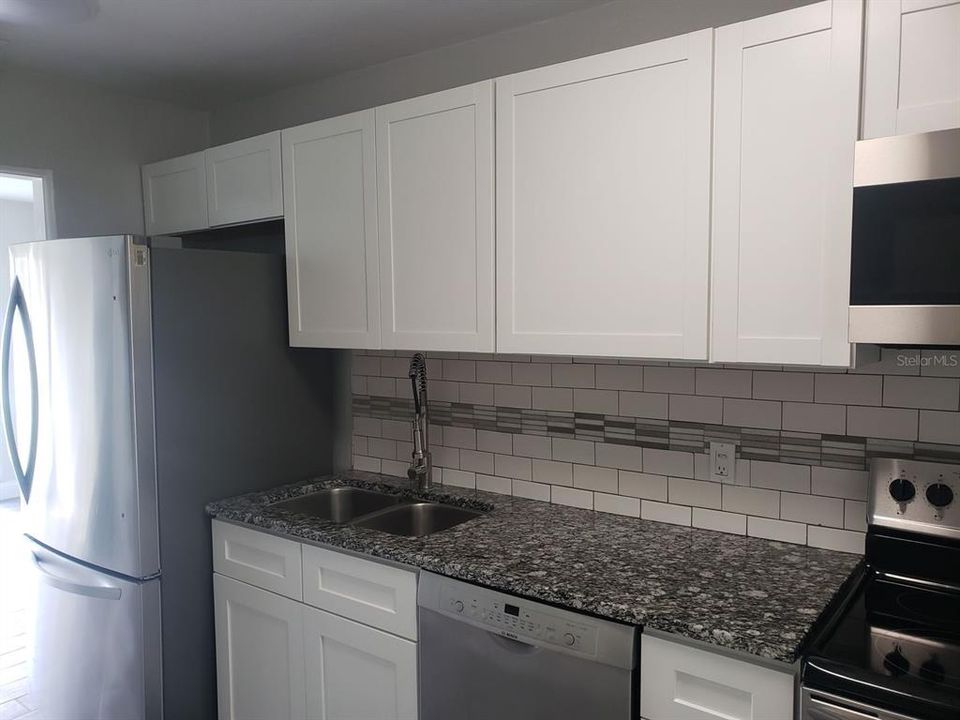 For Rent: $2,500 (3 beds, 2 baths, 1381 Square Feet)