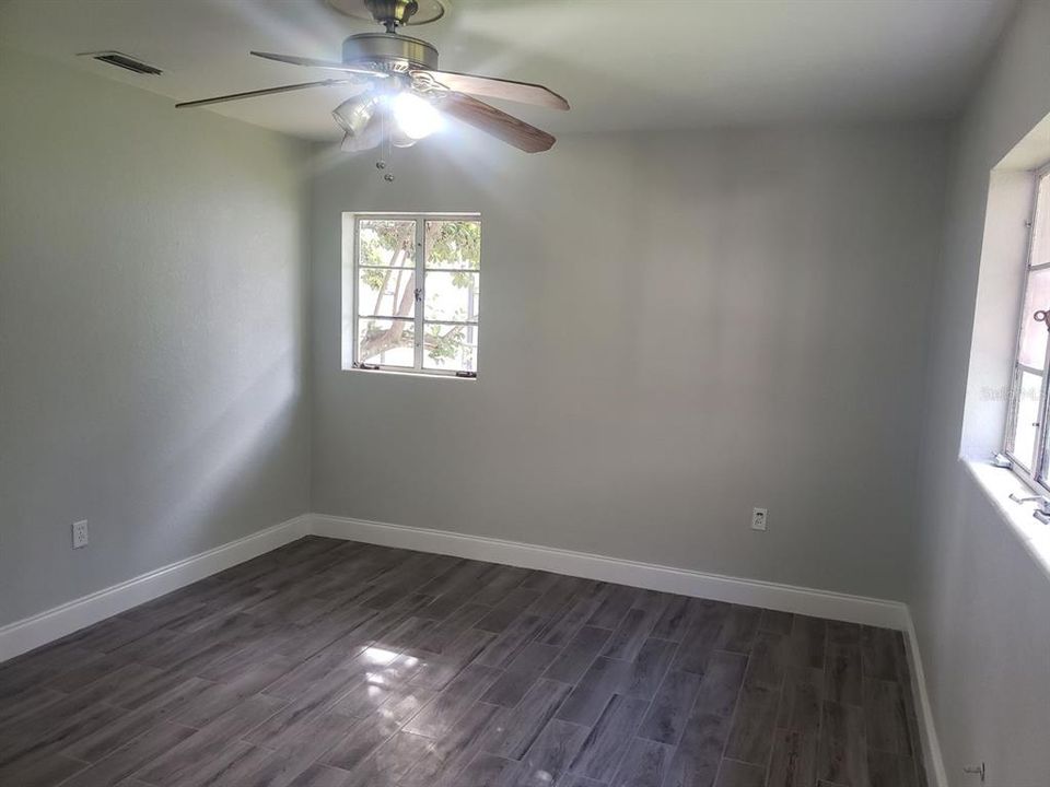 For Rent: $2,500 (3 beds, 2 baths, 1381 Square Feet)