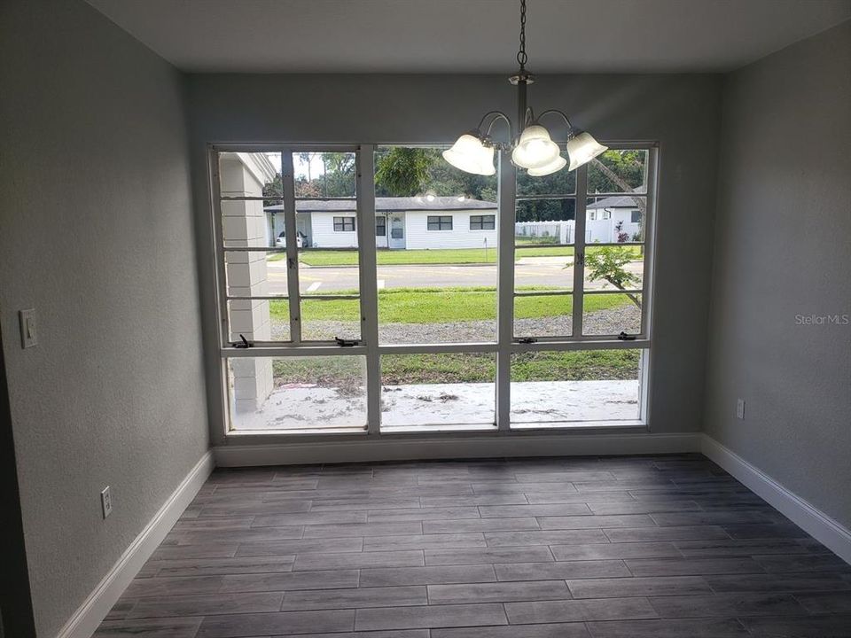 For Rent: $2,500 (3 beds, 2 baths, 1381 Square Feet)