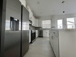 For Rent: $3,050 (3 beds, 2 baths, 2033 Square Feet)