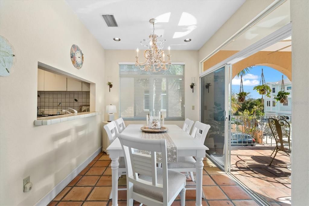 Dining area off the kitchen