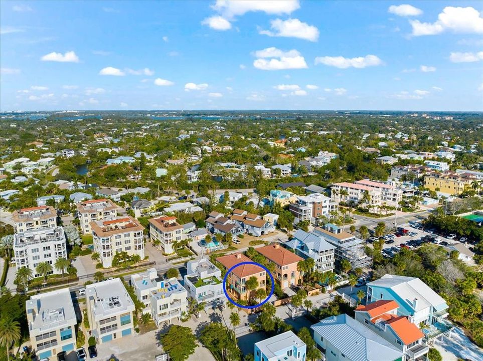 For Sale: $1,566,000 (3 beds, 2 baths, 2041 Square Feet)