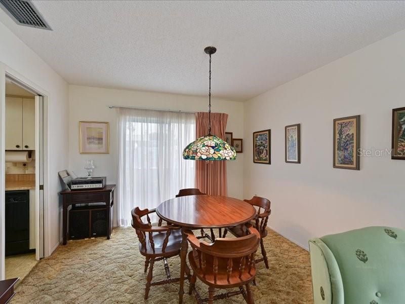 For Sale: $369,000 (2 beds, 2 baths, 1384 Square Feet)