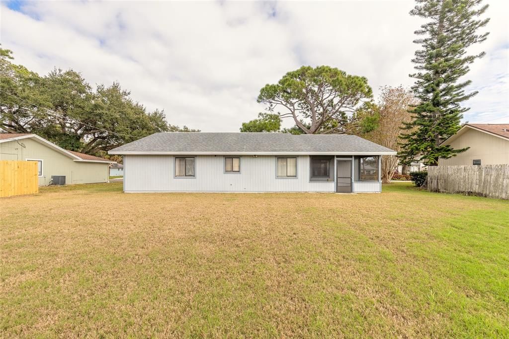 For Sale: $294,500 (3 beds, 2 baths, 1243 Square Feet)