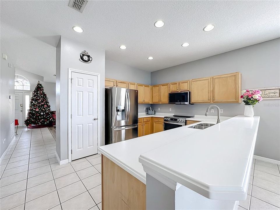 For Sale: $435,000 (4 beds, 2 baths, 2025 Square Feet)