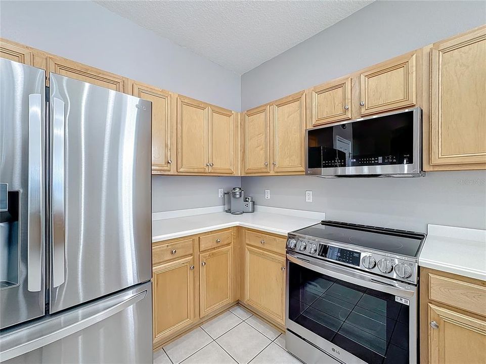 For Sale: $435,000 (4 beds, 2 baths, 2025 Square Feet)