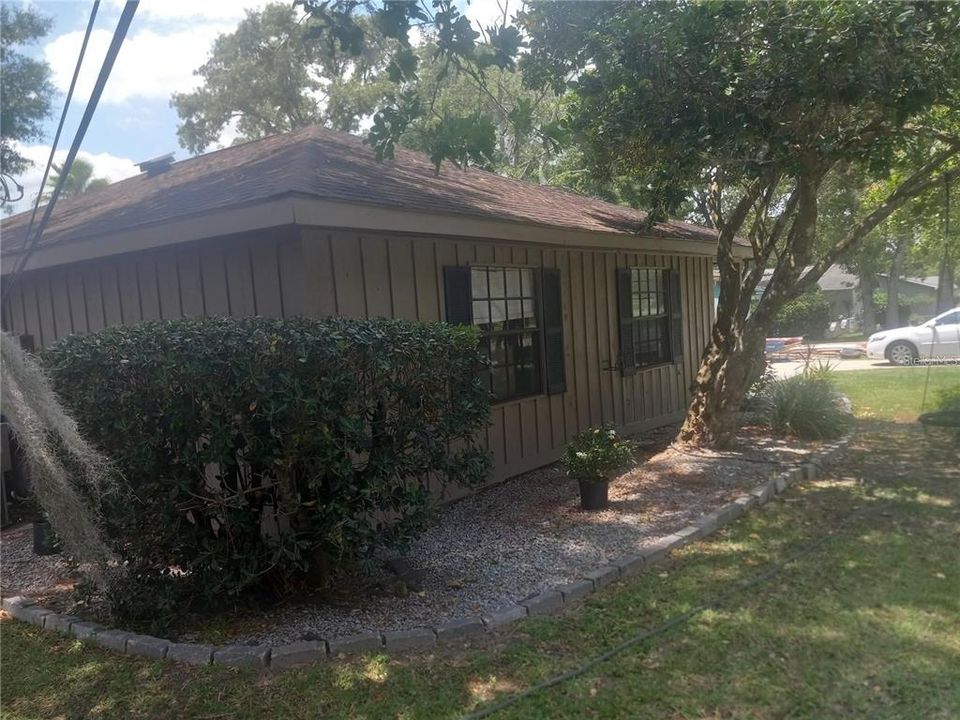 For Sale: $450,000 (4 beds, 2 baths, 2465 Square Feet)