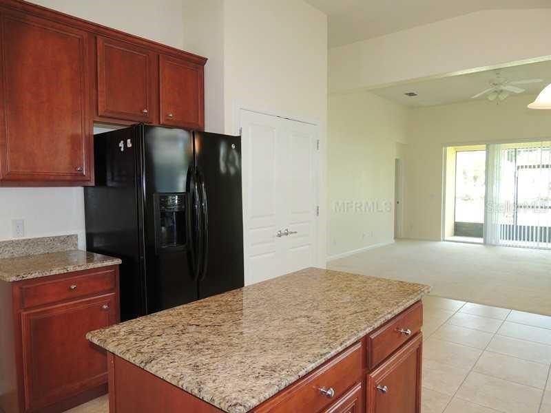 For Rent: $2,750 (3 beds, 2 baths, 2163 Square Feet)