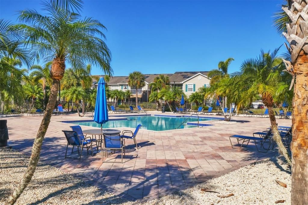 Active With Contract: $159,000 (1 beds, 1 baths, 752 Square Feet)