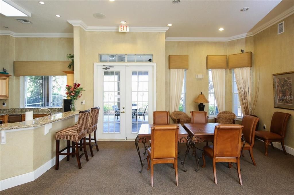 Active With Contract: $159,000 (1 beds, 1 baths, 752 Square Feet)