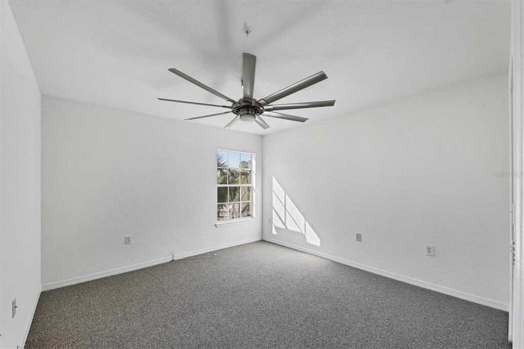 Active With Contract: $159,000 (1 beds, 1 baths, 752 Square Feet)