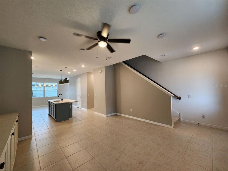 For Rent: $2,645 (3 beds, 2 baths, 1584 Square Feet)