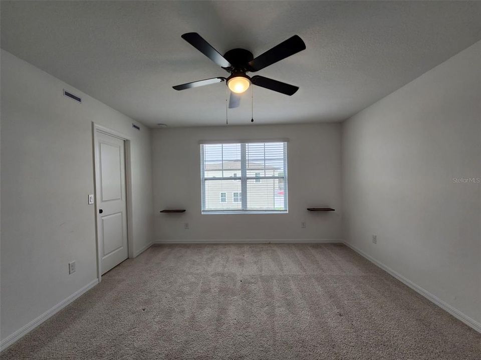 For Rent: $2,645 (3 beds, 2 baths, 1584 Square Feet)