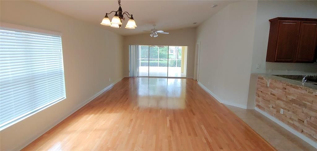 For Rent: $2,750 (3 beds, 2 baths, 1540 Square Feet)