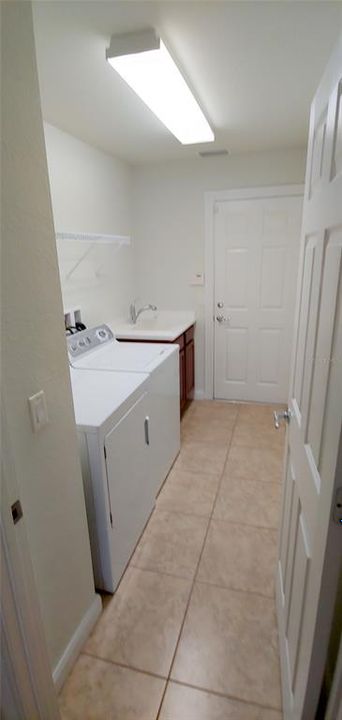 For Rent: $2,750 (3 beds, 2 baths, 1540 Square Feet)