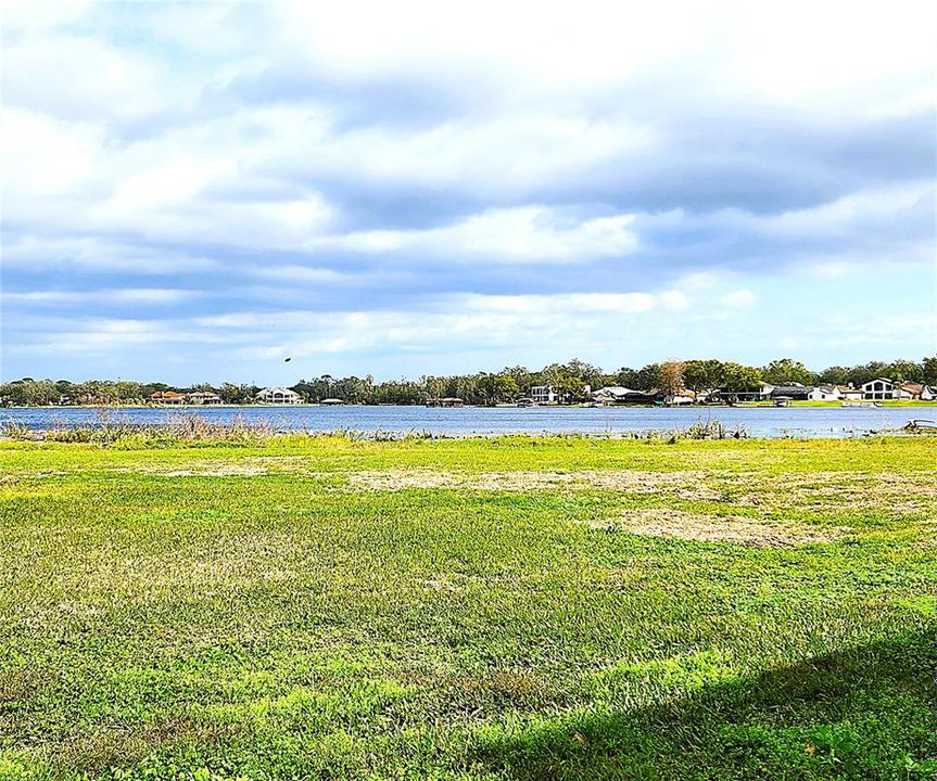 Gorgeous view of Lake Magdalene