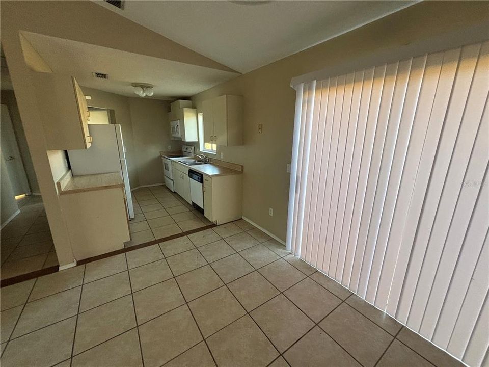 DINING ROOM & KITCHEN