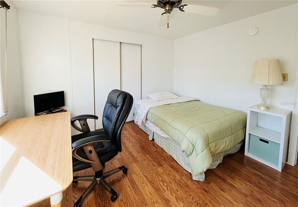 For Sale: $167,000 (2 beds, 2 baths, 1127 Square Feet)