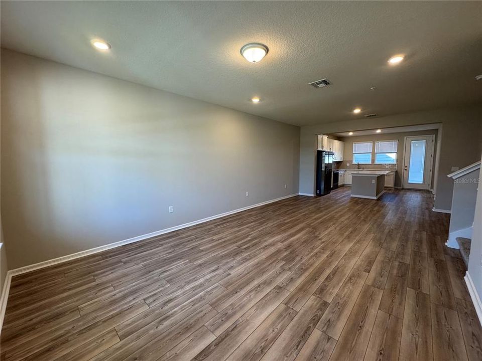 For Rent: $2,700 (3 beds, 2 baths, 1620 Square Feet)