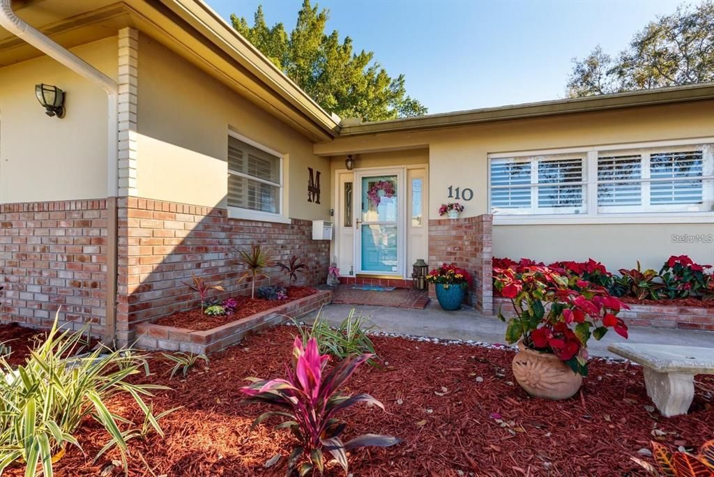 For Sale: $349,900 (3 beds, 2 baths, 1399 Square Feet)