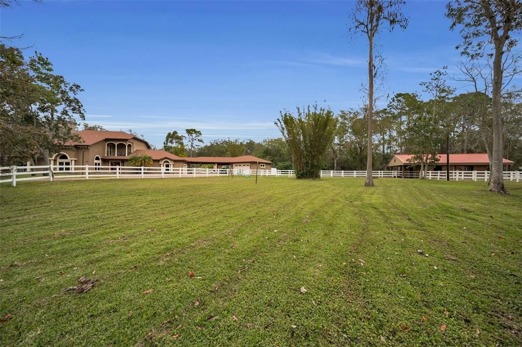 For Sale: $2,500,000 (4 beds, 4 baths, 5256 Square Feet)