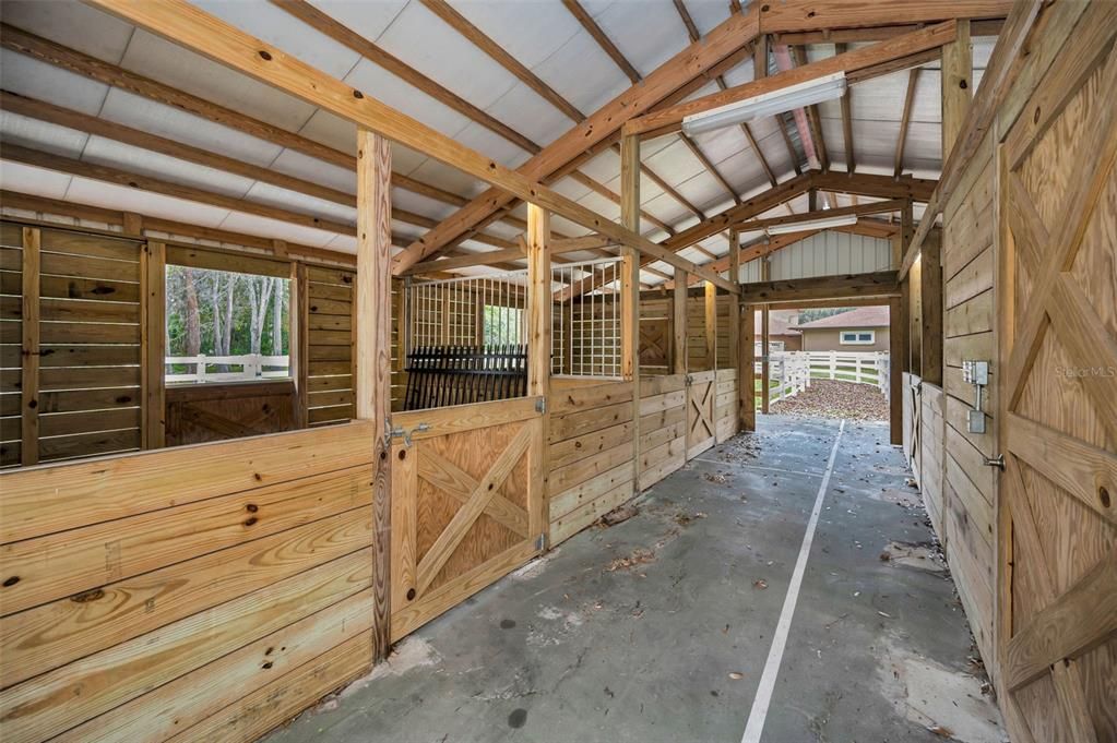 For Sale: $2,500,000 (4 beds, 4 baths, 5256 Square Feet)