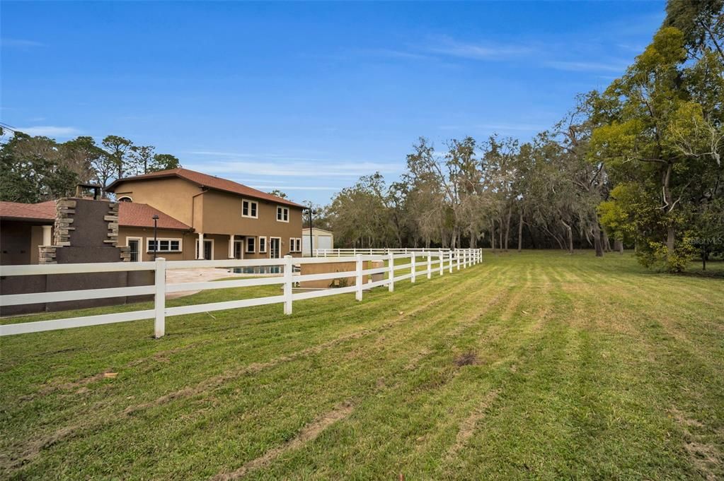 For Sale: $2,500,000 (4 beds, 4 baths, 5256 Square Feet)