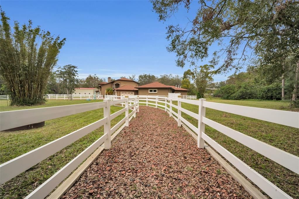 For Sale: $2,500,000 (4 beds, 4 baths, 5256 Square Feet)