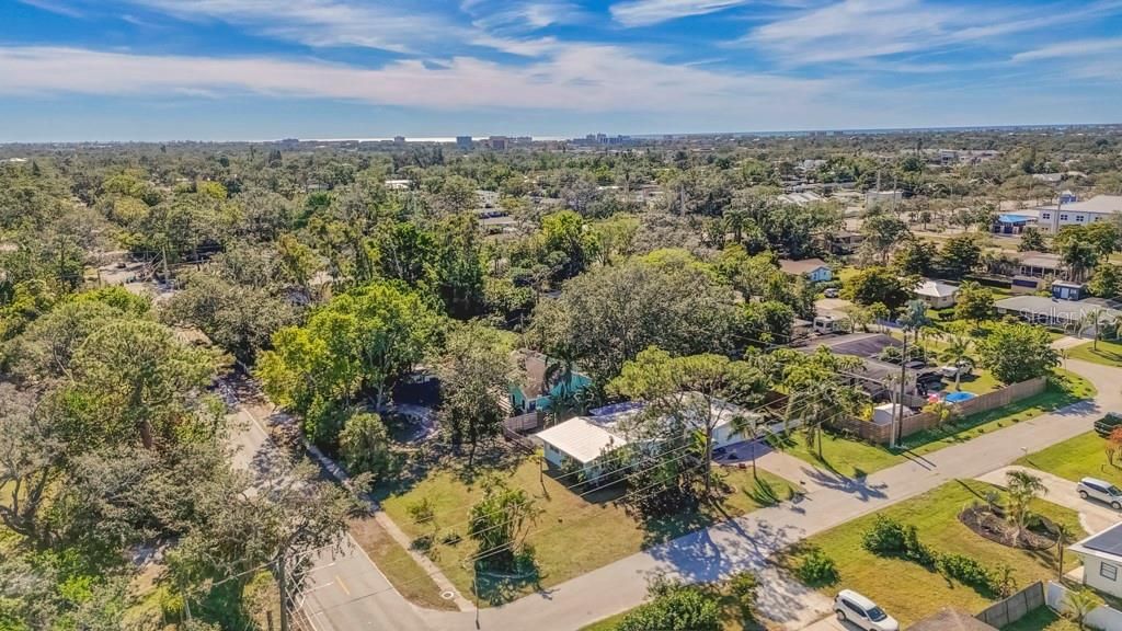 For Sale: $425,000 (3 beds, 2 baths, 1554 Square Feet)