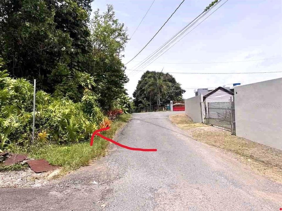 待售: $315,000 (6.37 acres)