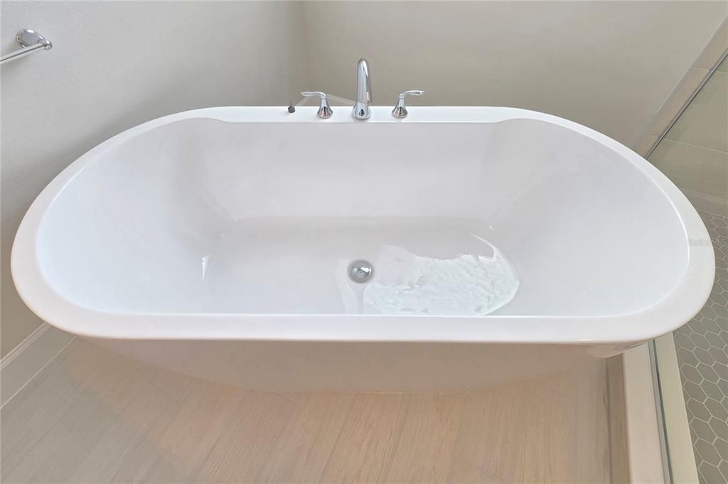 For Sale: $544,990 (5 beds, 4 baths, 3120 Square Feet)