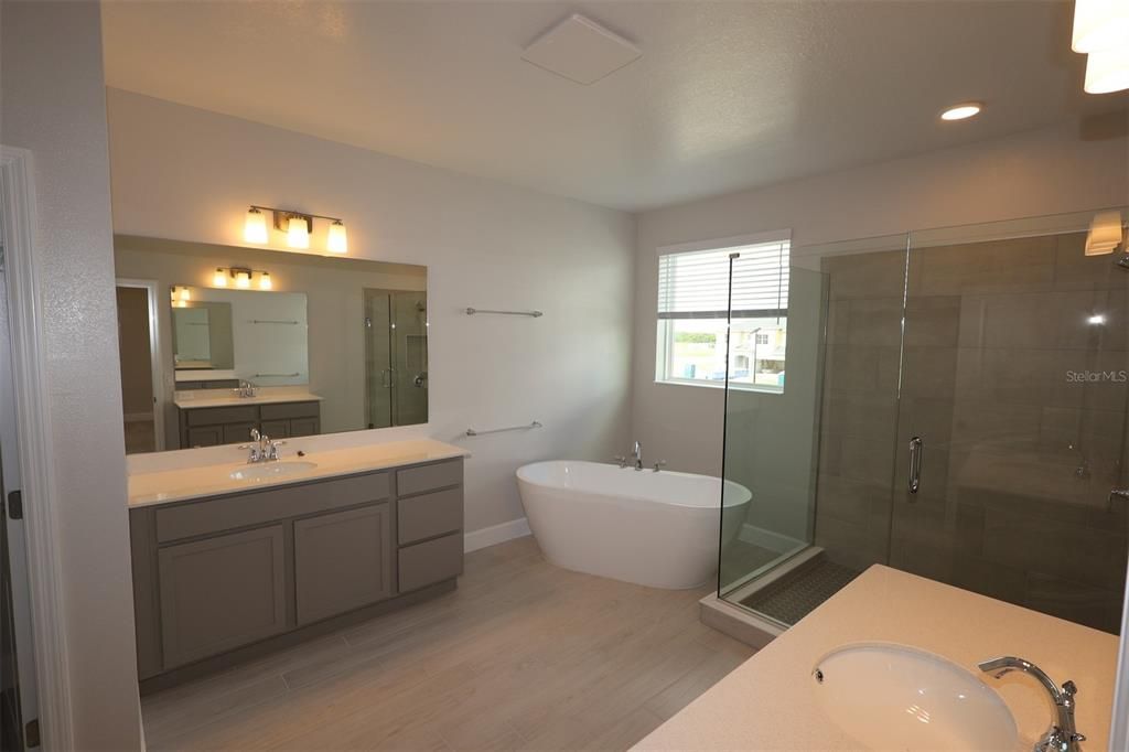 For Sale: $544,990 (5 beds, 4 baths, 3120 Square Feet)