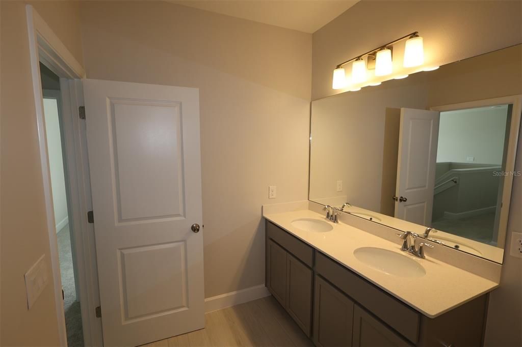 For Sale: $544,990 (5 beds, 4 baths, 3120 Square Feet)