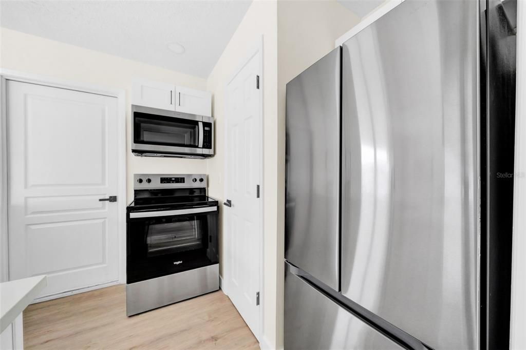 For Sale: $264,900 (2 beds, 1 baths, 1116 Square Feet)