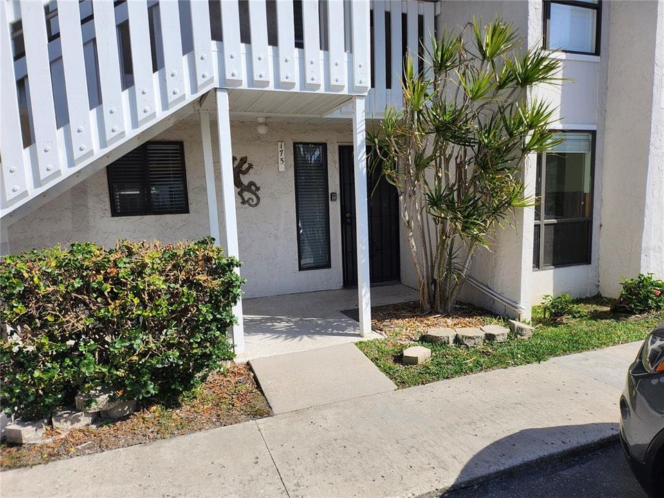 Recently Sold: $439,000 (2 beds, 2 baths, 1080 Square Feet)