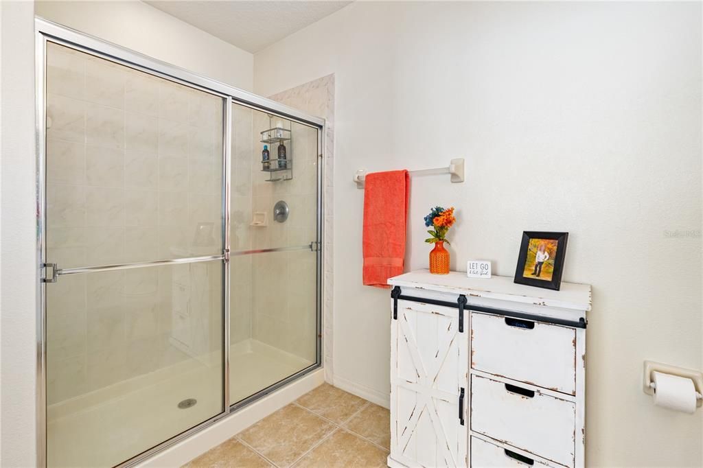 For Sale: $349,900 (2 beds, 2 baths, 1238 Square Feet)