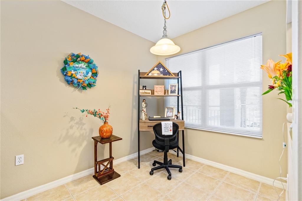 For Sale: $349,900 (2 beds, 2 baths, 1238 Square Feet)