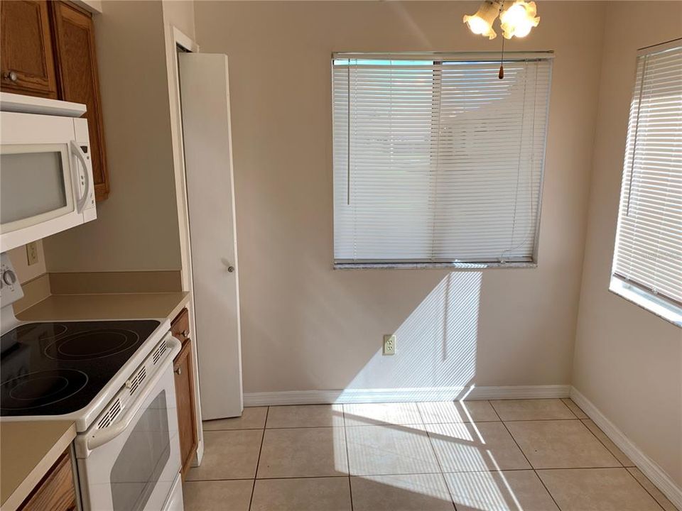 For Rent: $2,000 (2 beds, 2 baths, 1117 Square Feet)