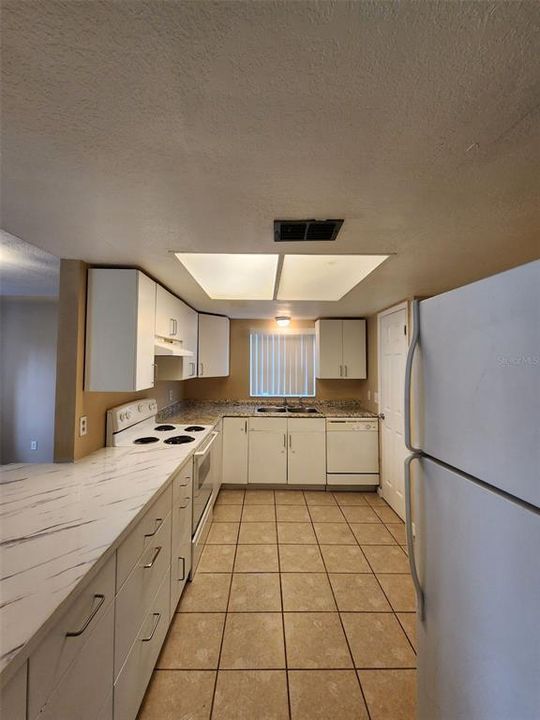 For Rent: $1,450 (2 beds, 2 baths, 905 Square Feet)