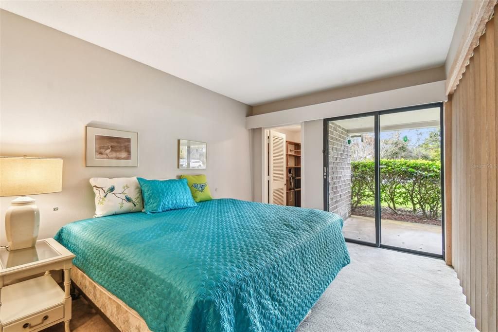 合同活跃: $143,000 (1 贝兹, 1 浴室, 610 平方英尺)