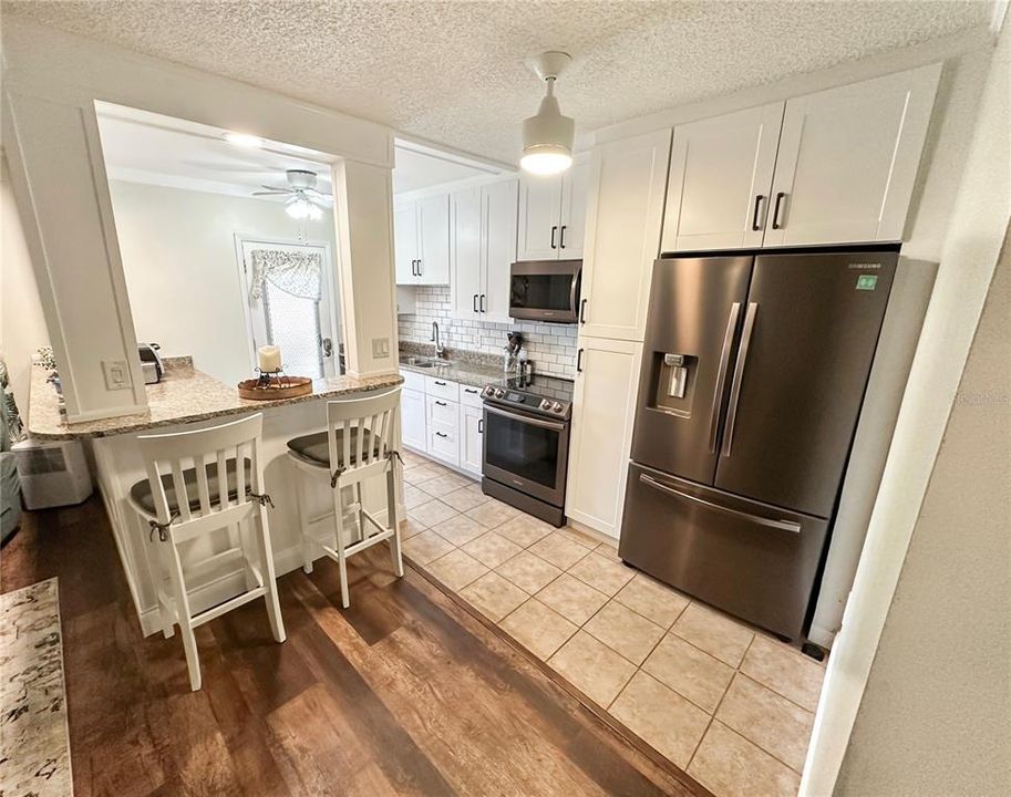 For Sale: $159,000 (2 beds, 2 baths, 816 Square Feet)