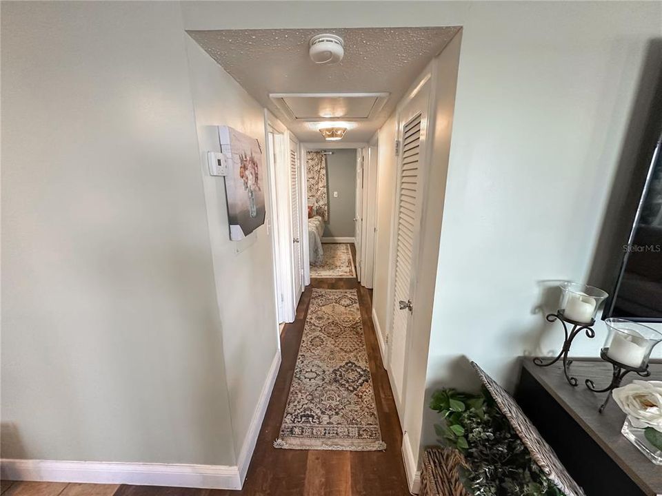 For Sale: $159,000 (2 beds, 2 baths, 816 Square Feet)