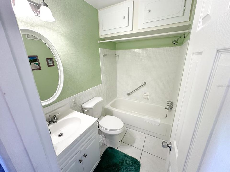 For Sale: $159,000 (2 beds, 2 baths, 816 Square Feet)