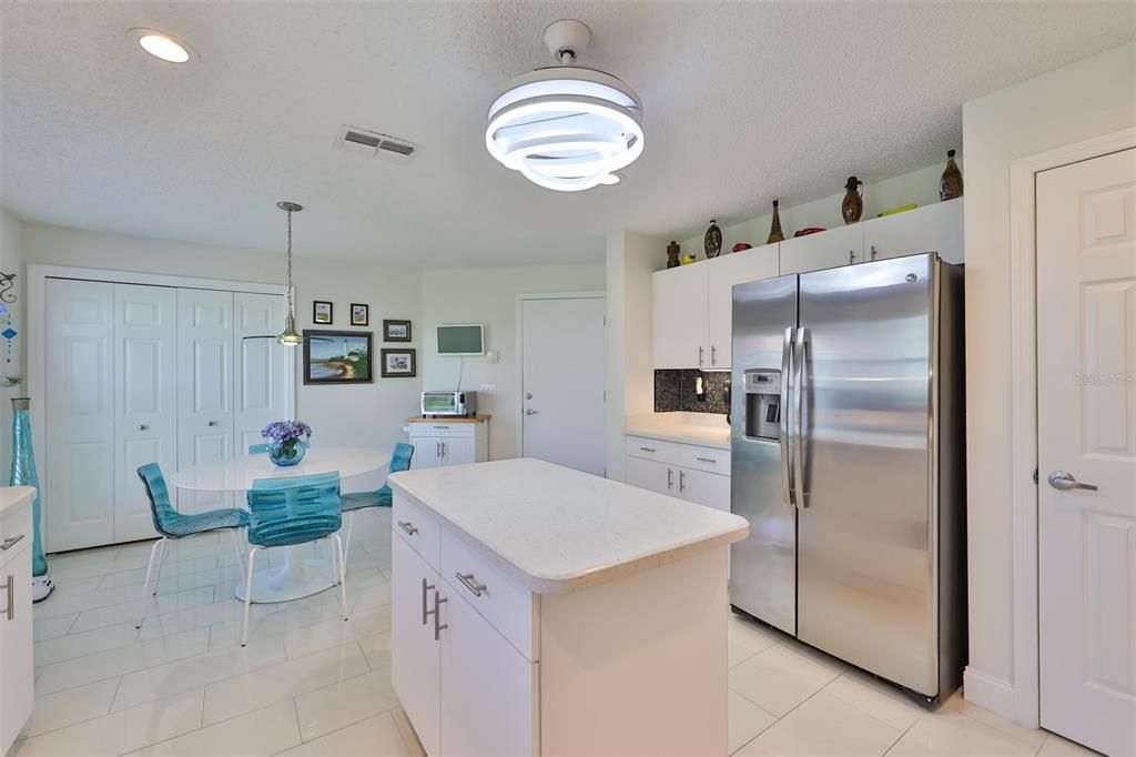 For Sale: $449,900 (3 beds, 2 baths, 1704 Square Feet)