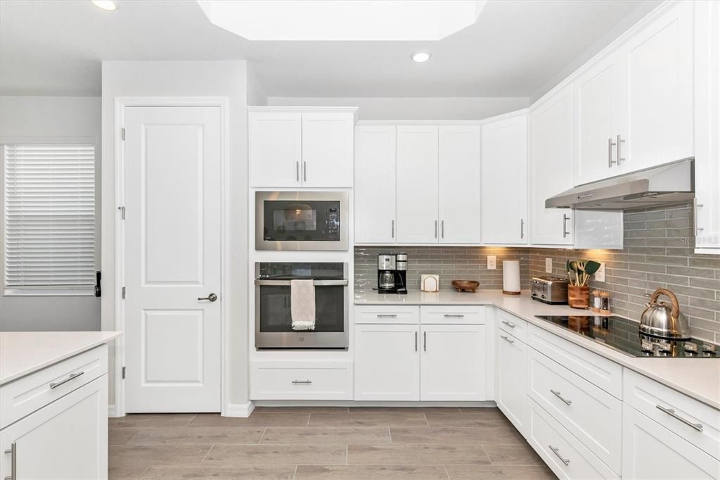 出租: $3,500 (4 贝兹, 2 浴室, 2223 平方英尺)