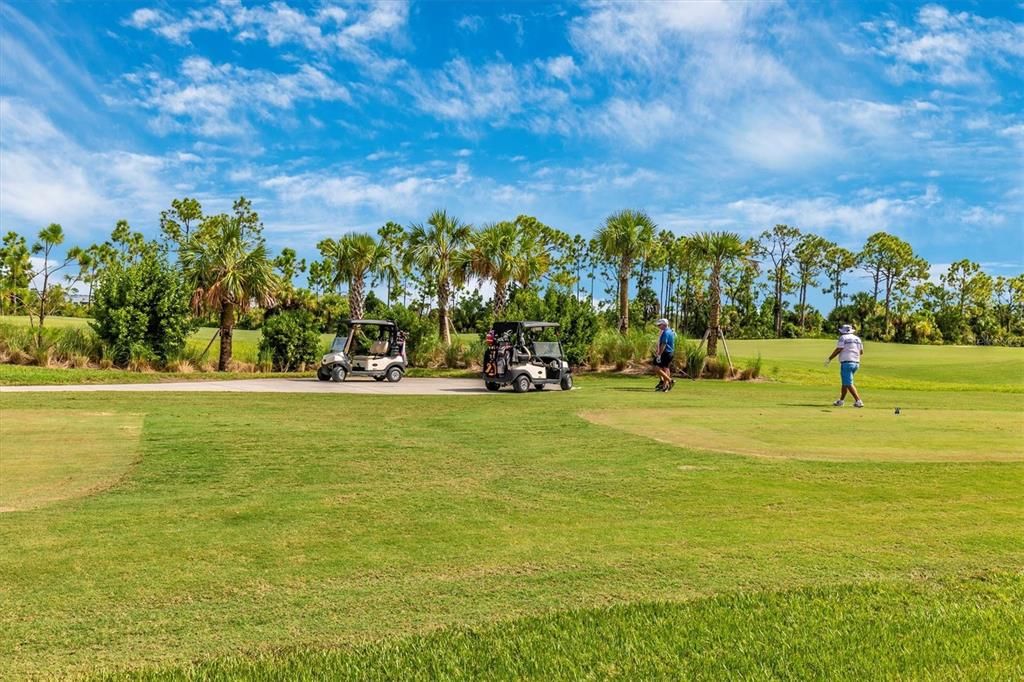 出租: $3,500 (4 贝兹, 2 浴室, 2223 平方英尺)