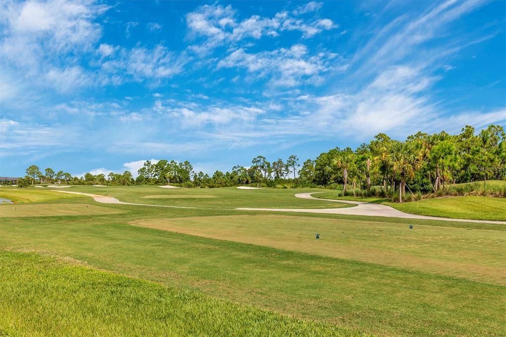 出租: $3,500 (4 贝兹, 2 浴室, 2223 平方英尺)