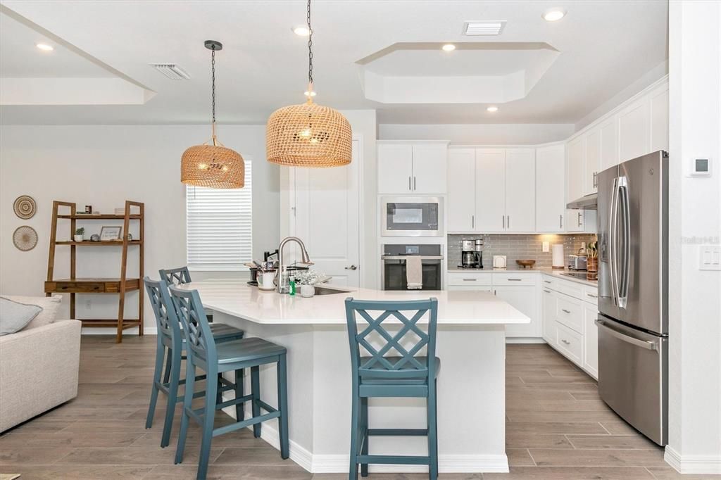 出租: $3,500 (4 贝兹, 2 浴室, 2223 平方英尺)