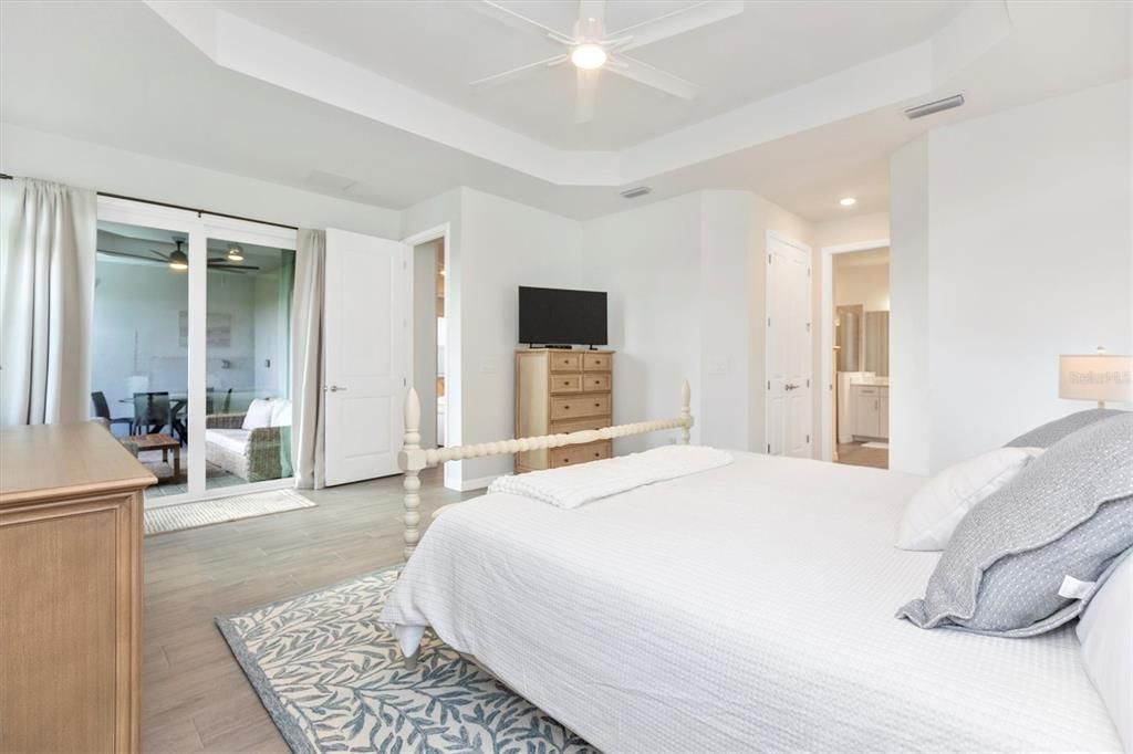 出租: $3,500 (4 贝兹, 2 浴室, 2223 平方英尺)